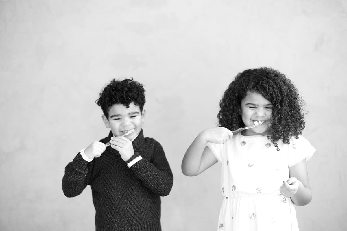 Children brushing teeth at Balster and Pfohl Pediatric Dentistry